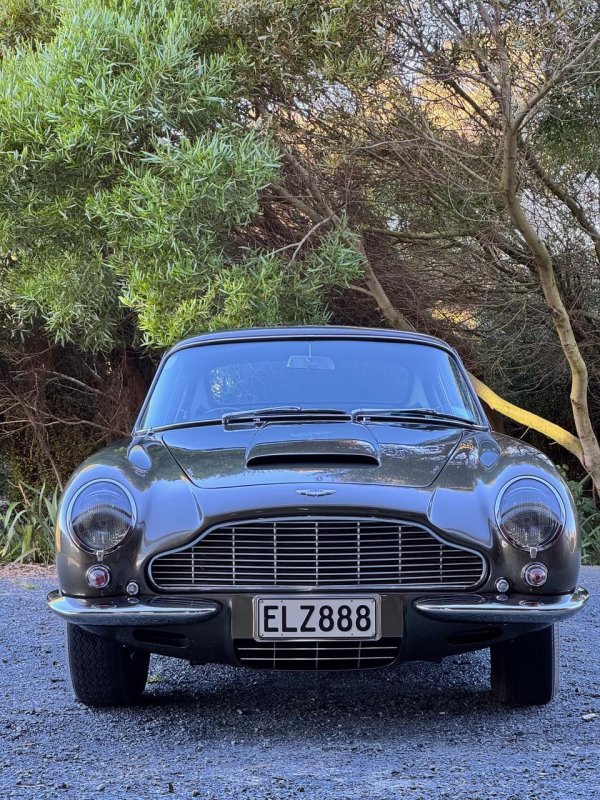 画像44: 1967 アストンマーティン DB6 Vantage